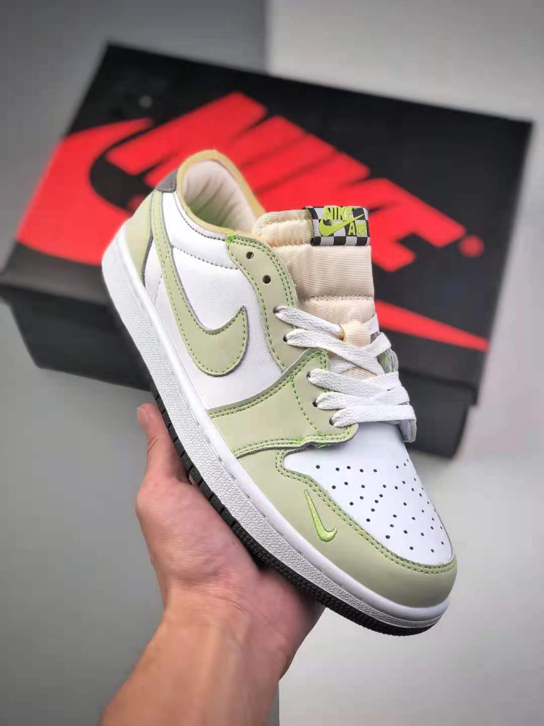 Air Jordan 1 Low OG 'Ghost Green' DM7837-103 - Stylish & Classic Sneakers